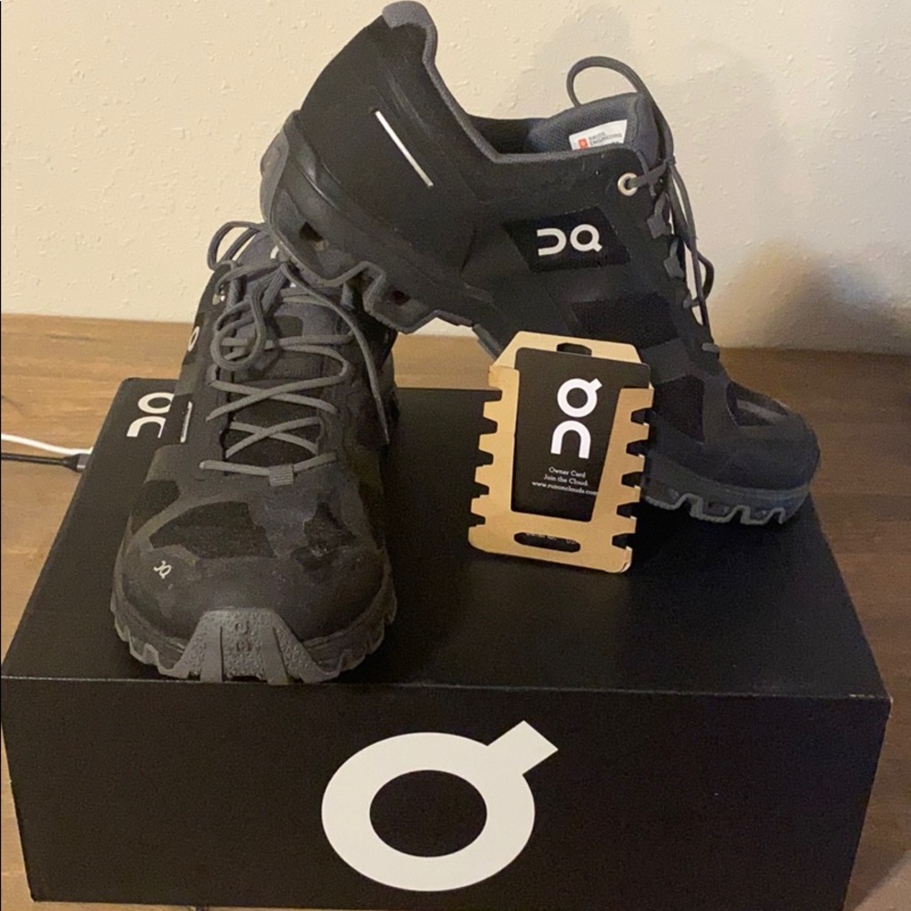 ON Cloud Venture Women’s Size 9